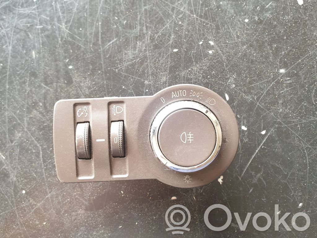Opel Insignia A Interruptor de luz 