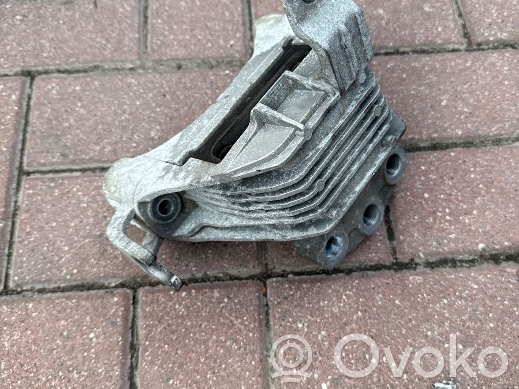 Opel Astra J Engine mount bracket 