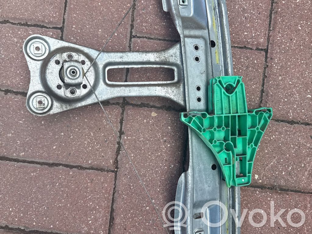 Opel Astra J Mecanismo para subir la puerta trasera sin motor 