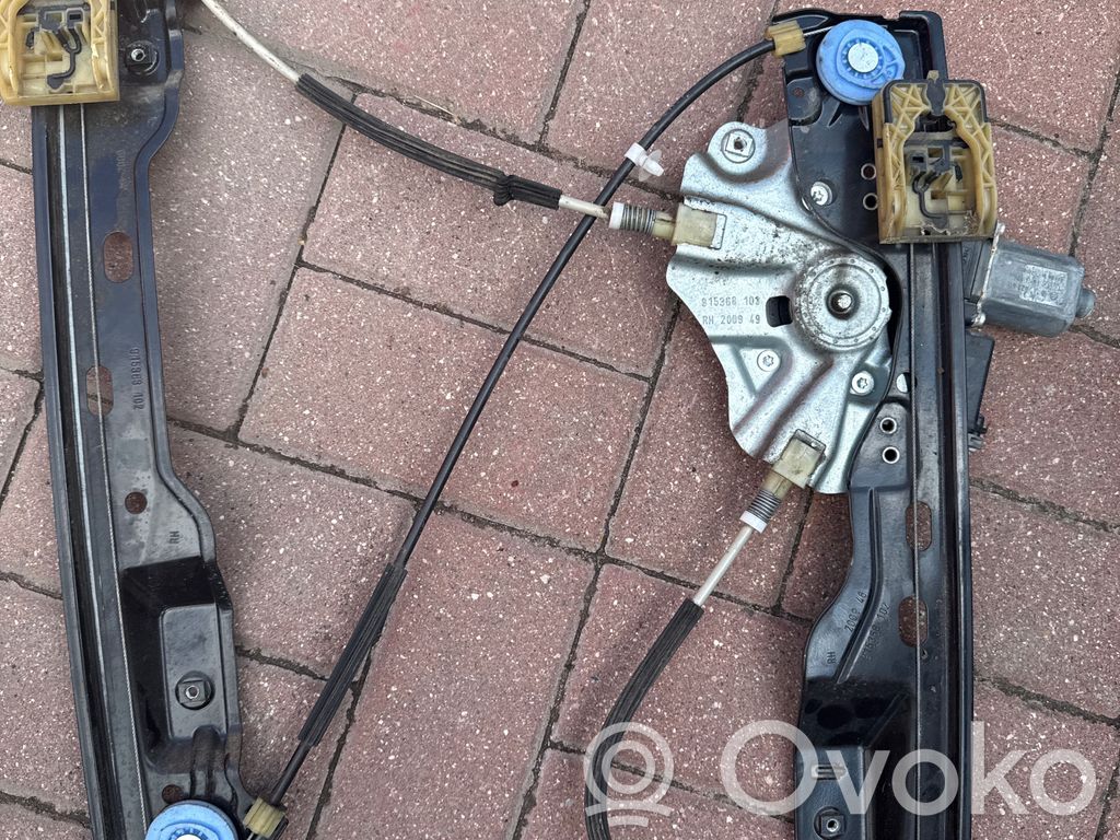 Opel Astra J Front door window regulator with motor 