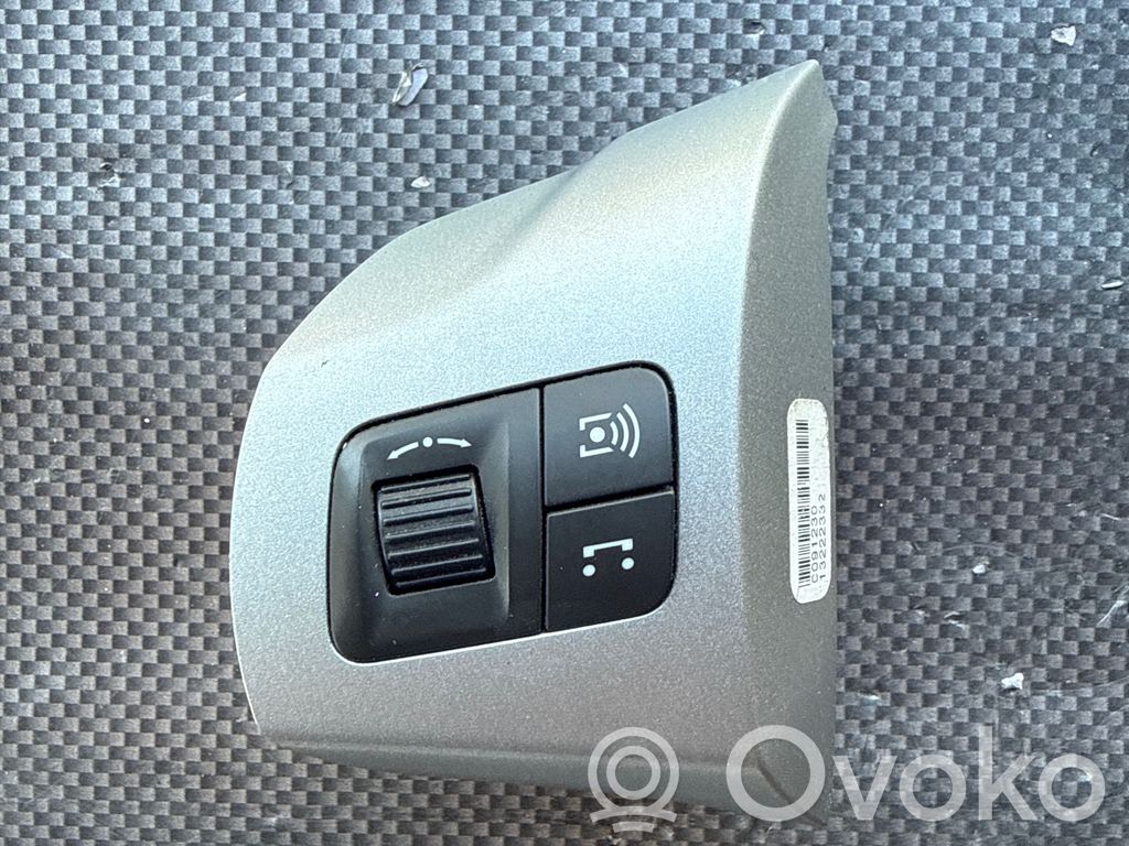 Opel Corsa D Butoane/comutatoare pe volan 