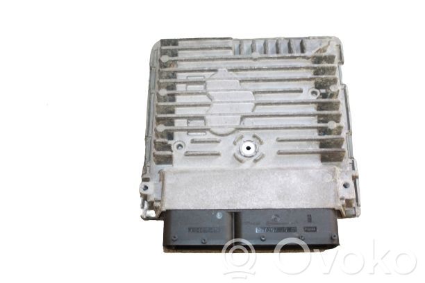 Volkswagen Golf VI Engine control unit/module 