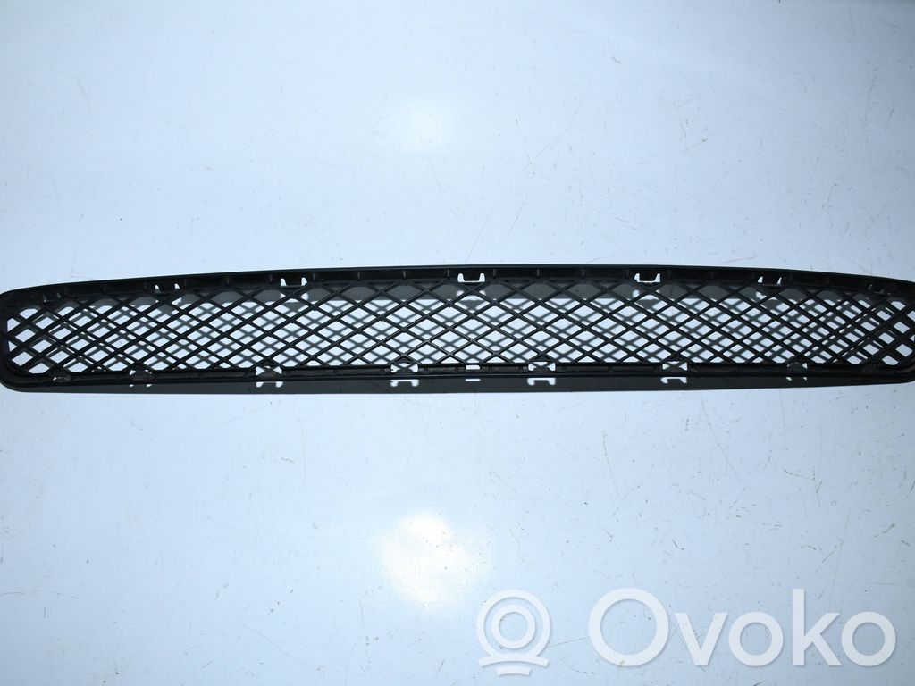 BMW X3 E83 Grilă inferioară bară față 