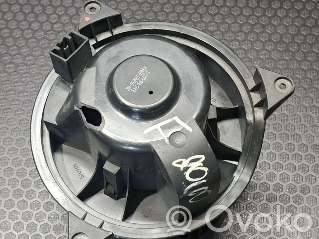 Ford Focus Mazā radiatora ventilators 