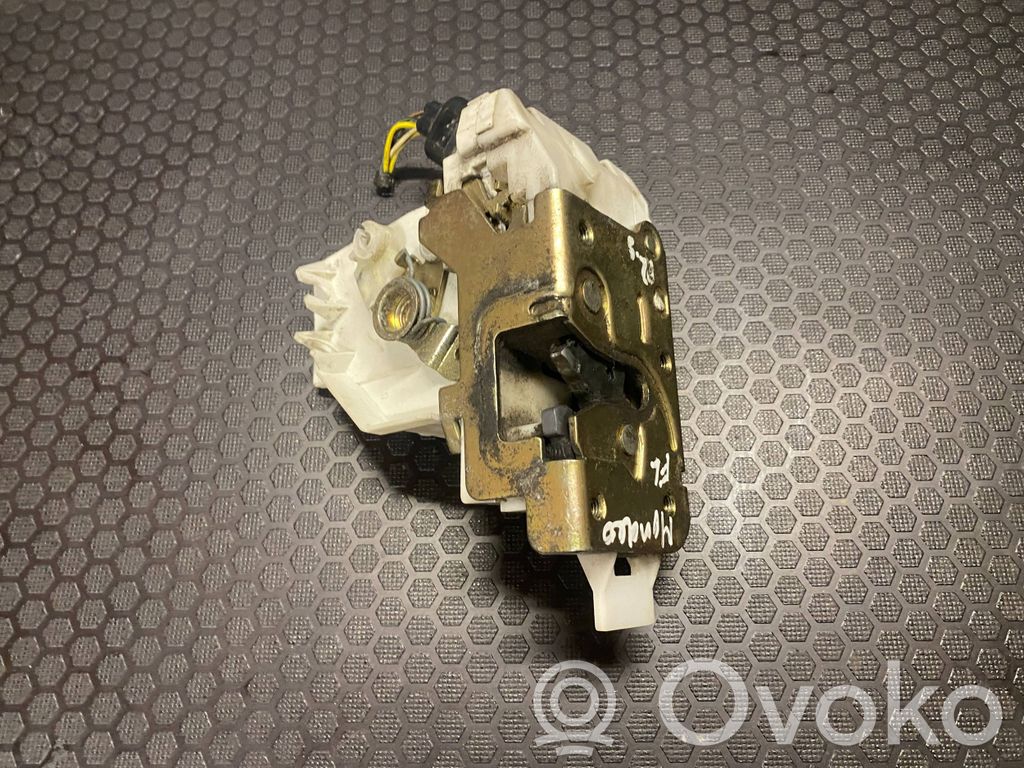 Ford Mondeo Mk III Etuoven lukko 