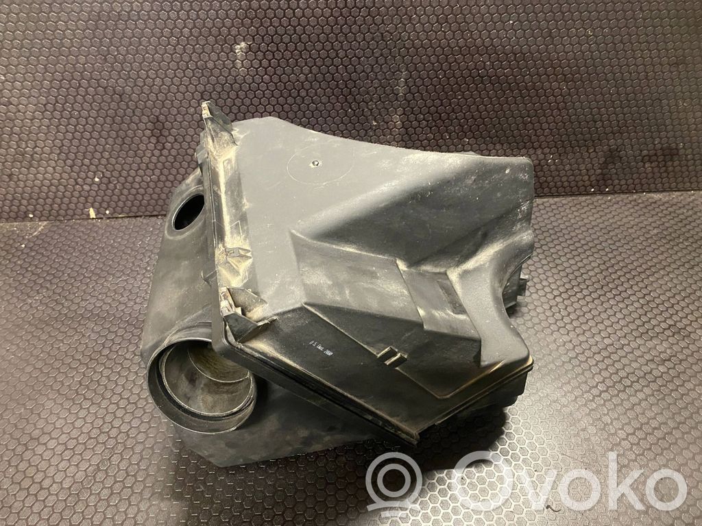 Audi A8 S8 D2 4D Air filter box 