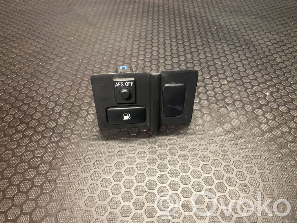 Lexus RX 330 - 350 - 400H Fuel tank opening switch 