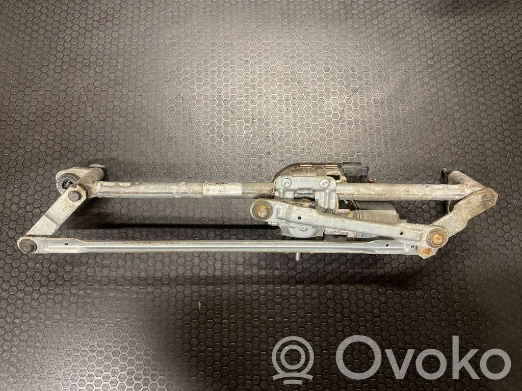 Volkswagen Golf VI Front wiper linkage and motor 