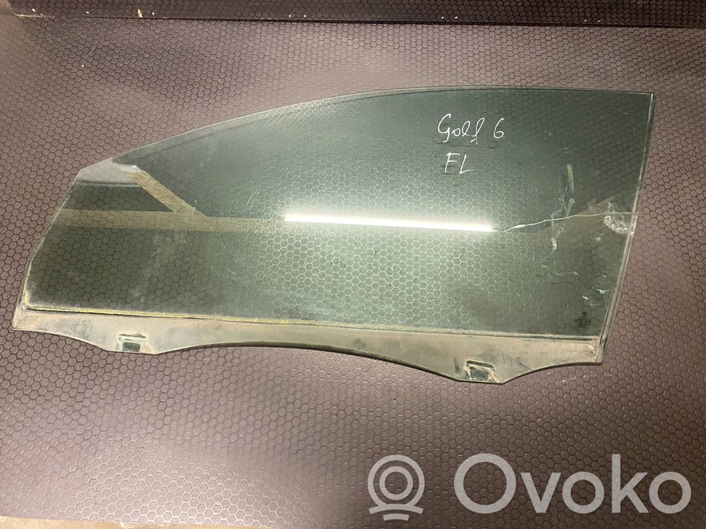 Volkswagen Golf VI Front door window glass four-door 