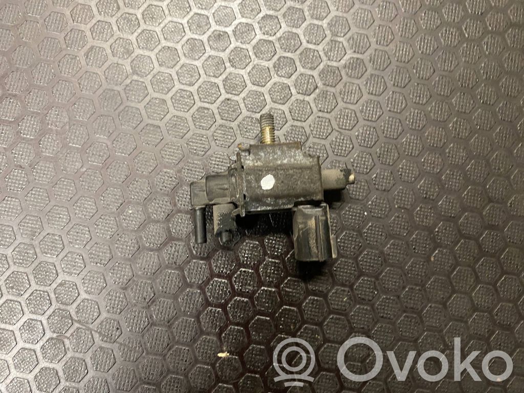 Infiniti FX Zawór podciśnienia / Elektrozawór turbiny 