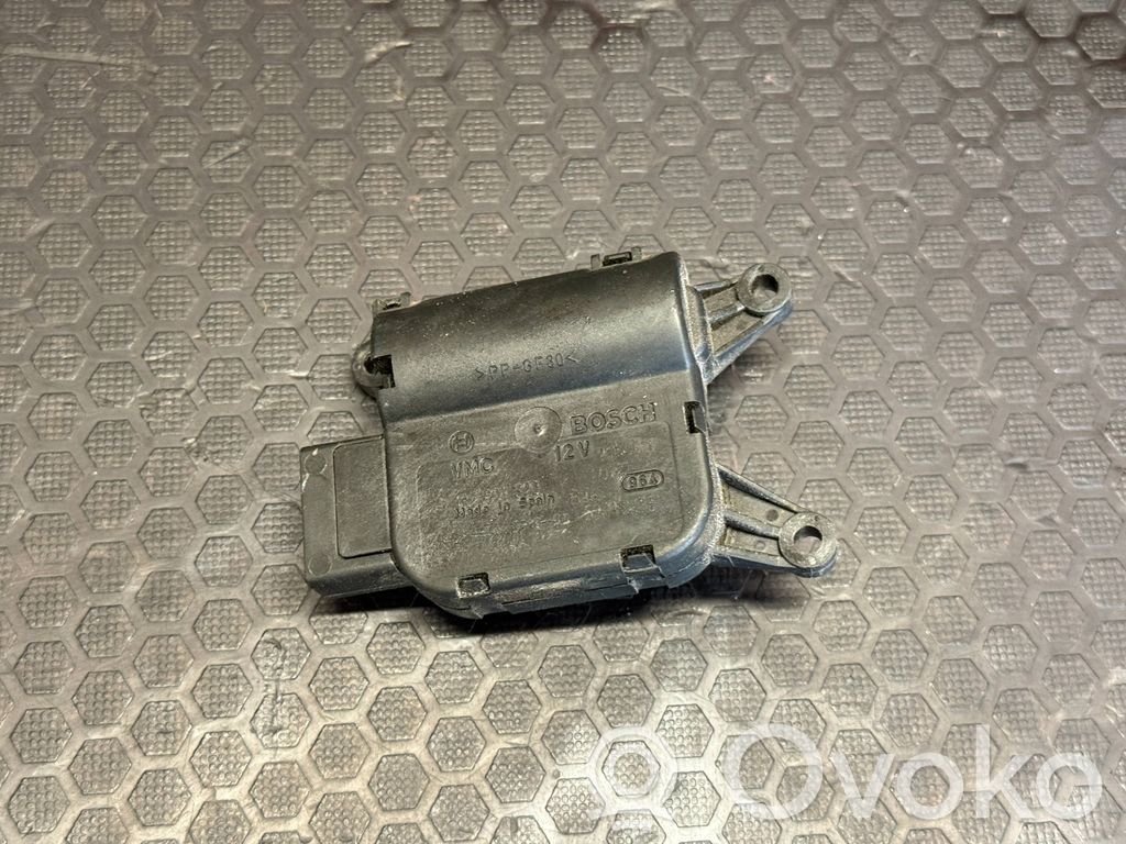Volkswagen PASSAT B6 Air flap motor/actuator 