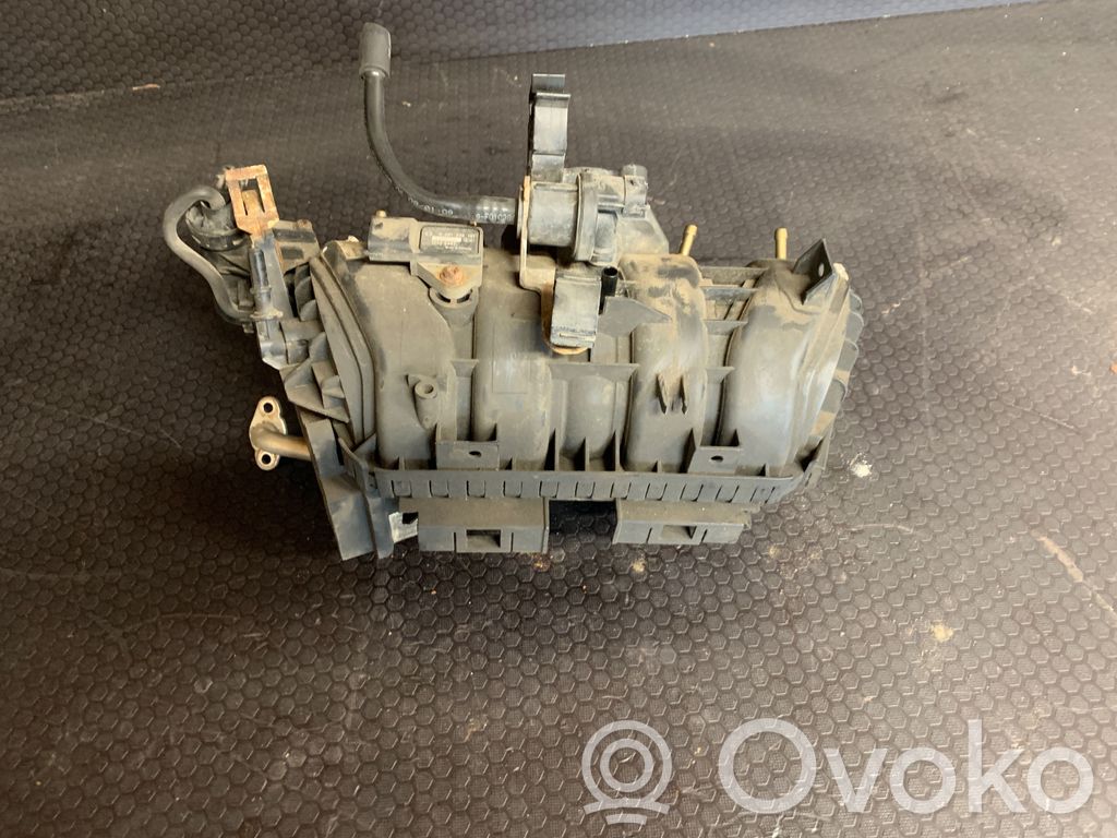Opel Corsa D Colector de admisión 