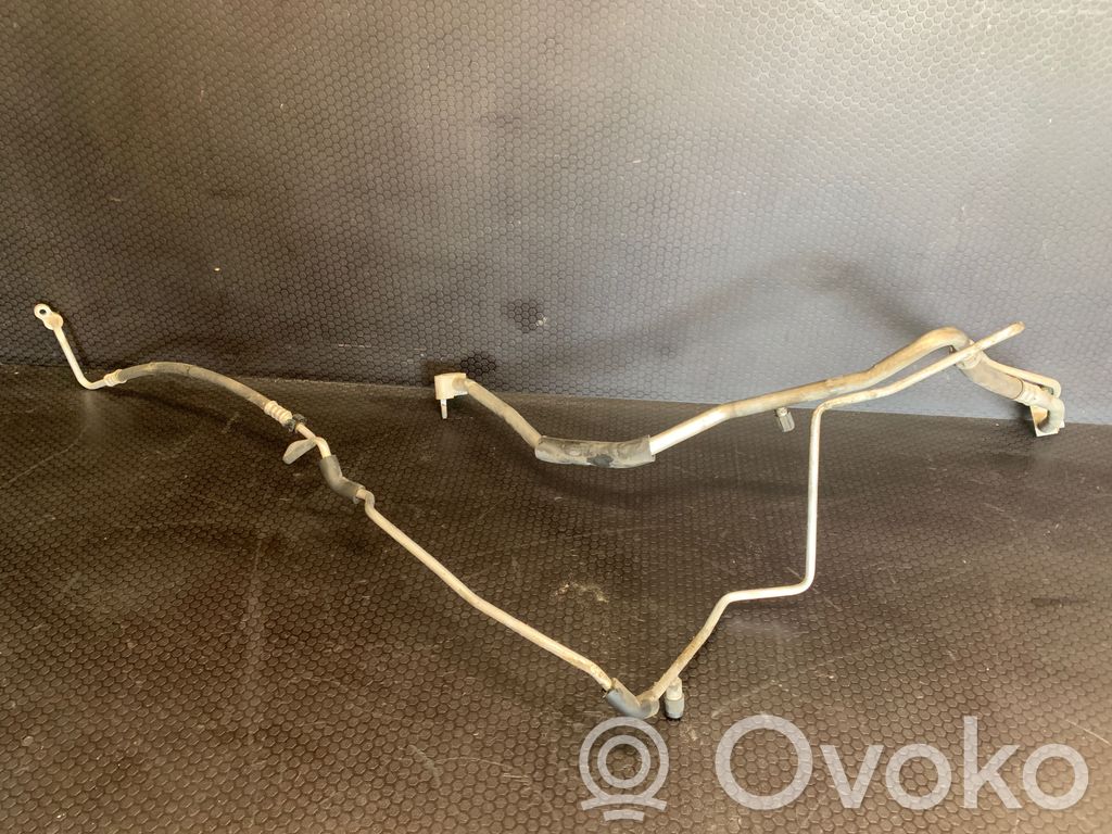 Opel Insignia A Ilmastointilaitteen putki (A/C) 