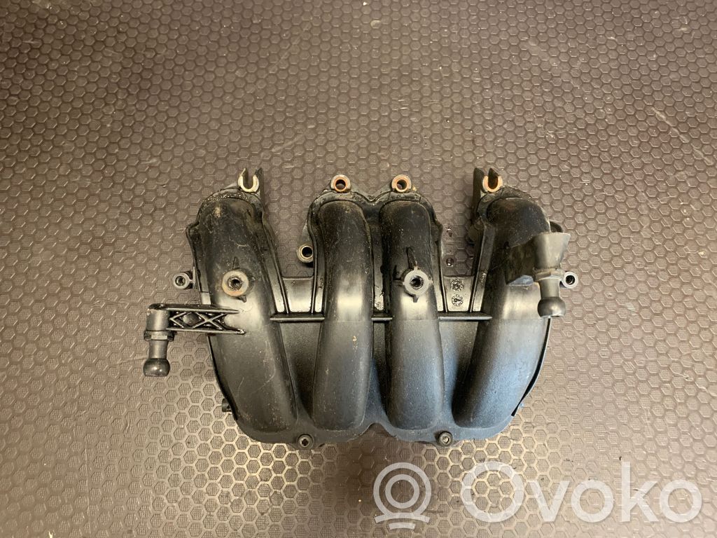 Volkswagen Jetta V Colector de admisión 