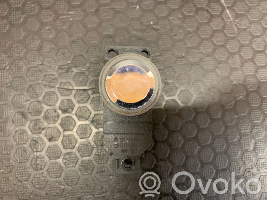 Volkswagen Phaeton Moottorin start-stop-painike/kytkin 