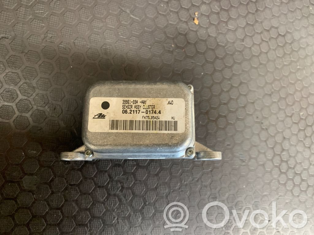 Honda CR-V Vakaajan pitkittäiskiihtyvyystunnistin (ESP) 