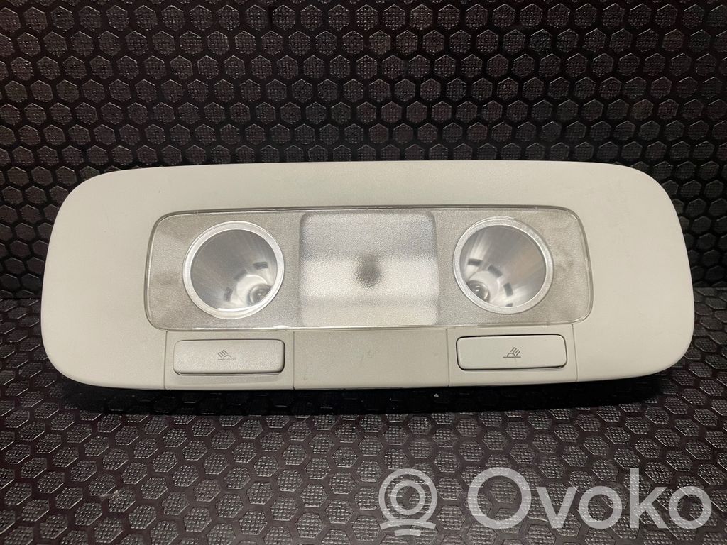 Volkswagen PASSAT B7 Rear seat light 
