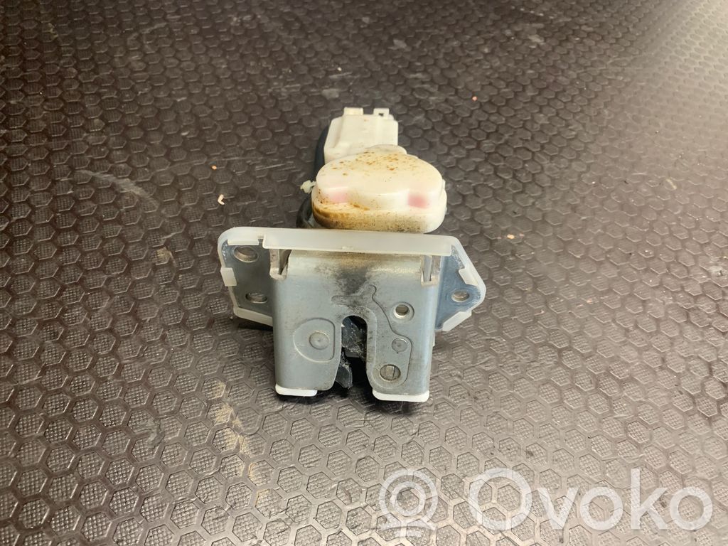 Suzuki Swift I Tailgate/trunk/boot lock/catch/latch 