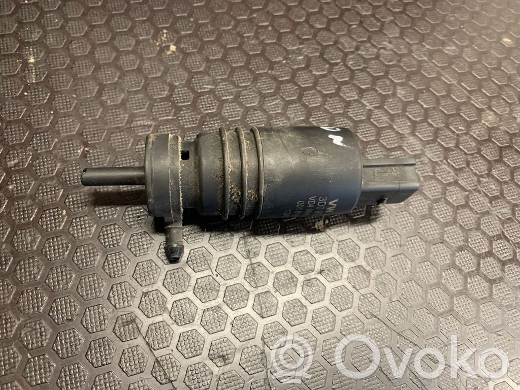 Volkswagen Phaeton Windscreen/windshield washer pump 