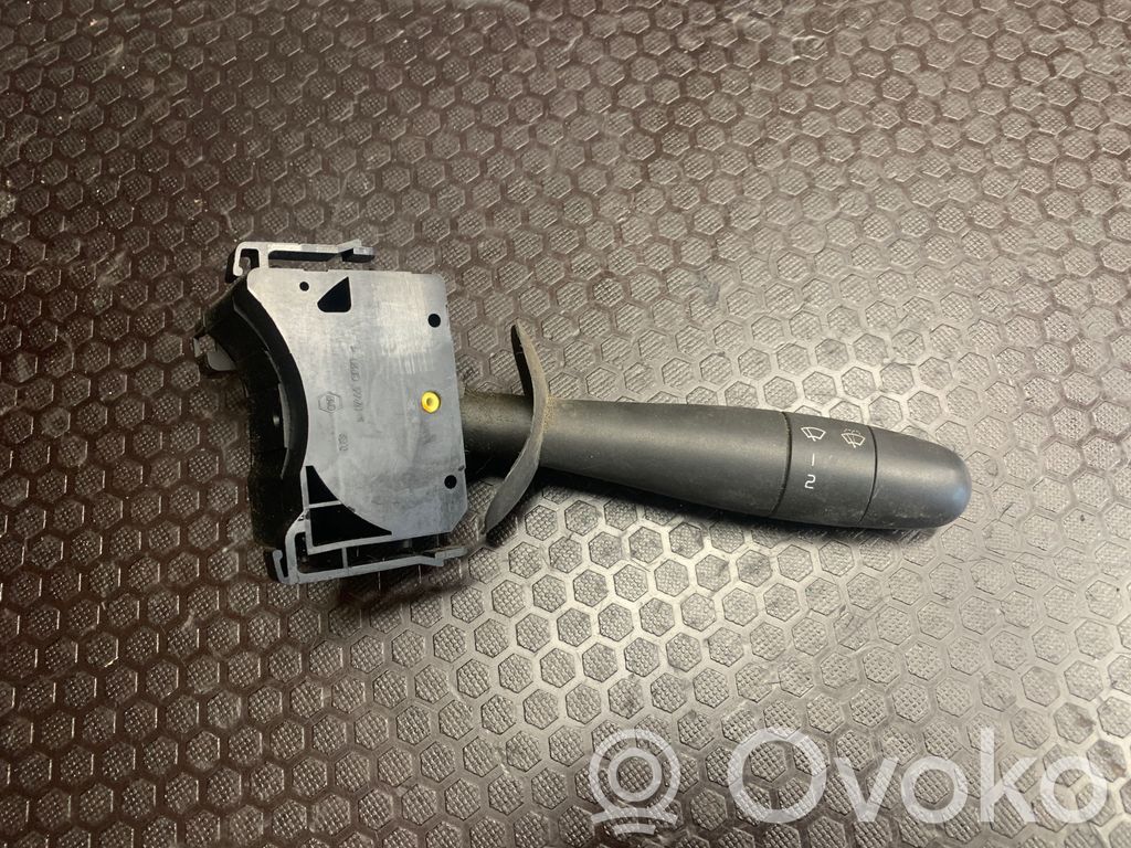 Opel Vivaro Wiper control stalk 