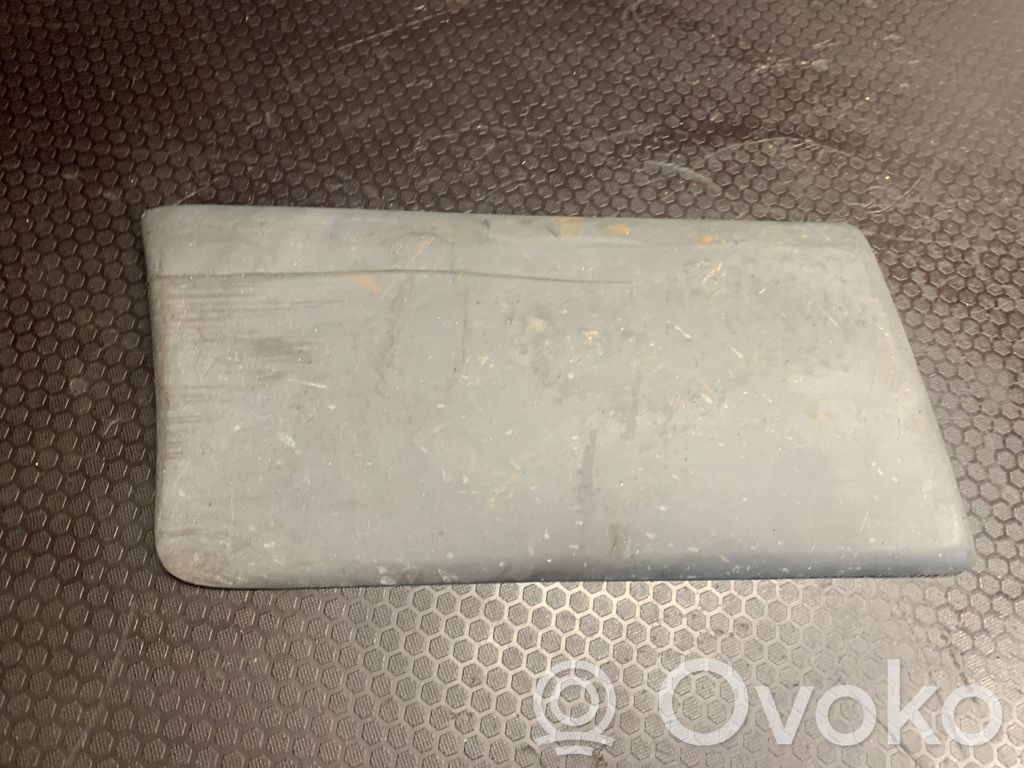 Opel Vivaro Rivestimento modanatura parafango posteriore 