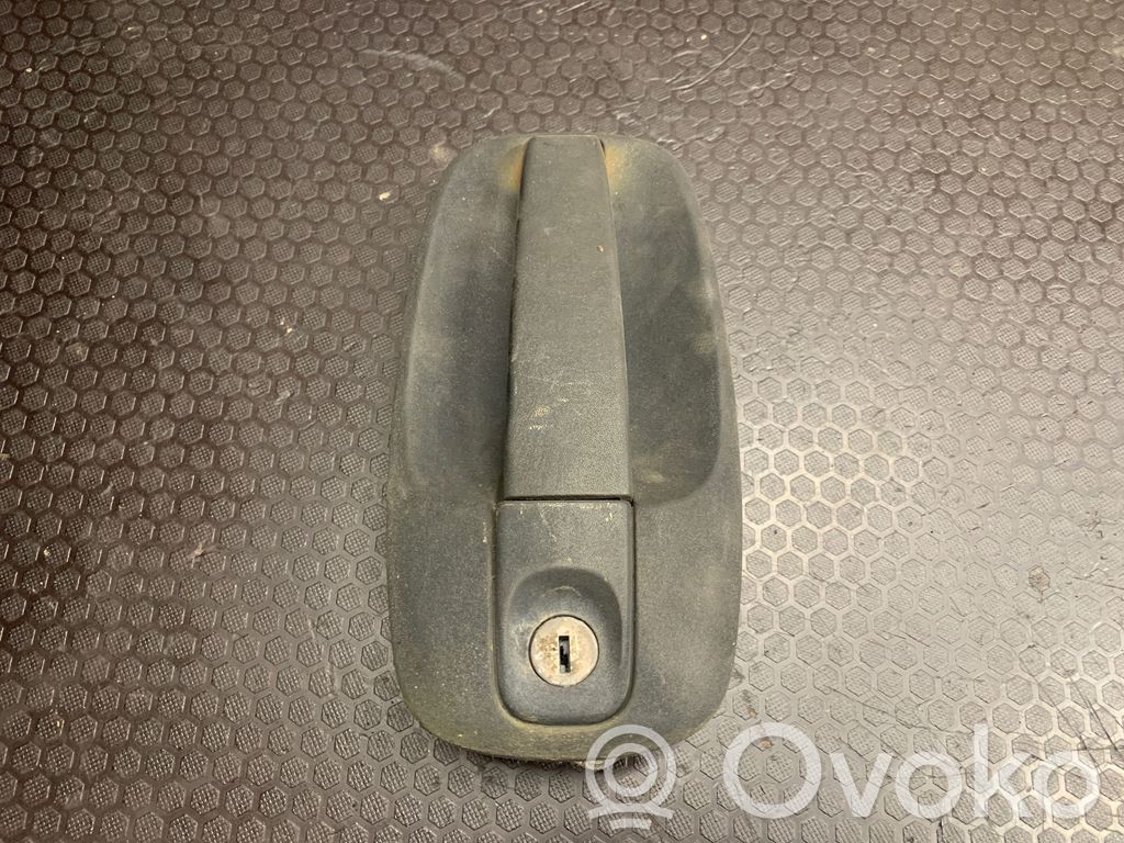 Opel Vivaro Klamka zewnętrzna drzwi przednich 