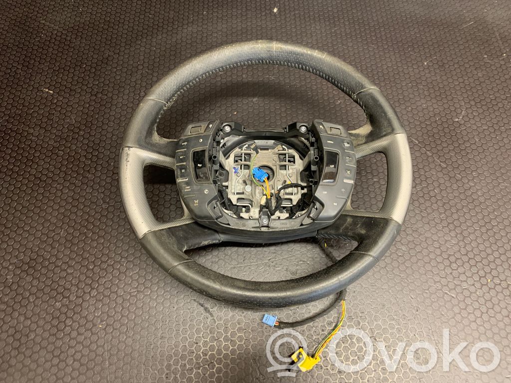 Ohjauspyörä   609435700