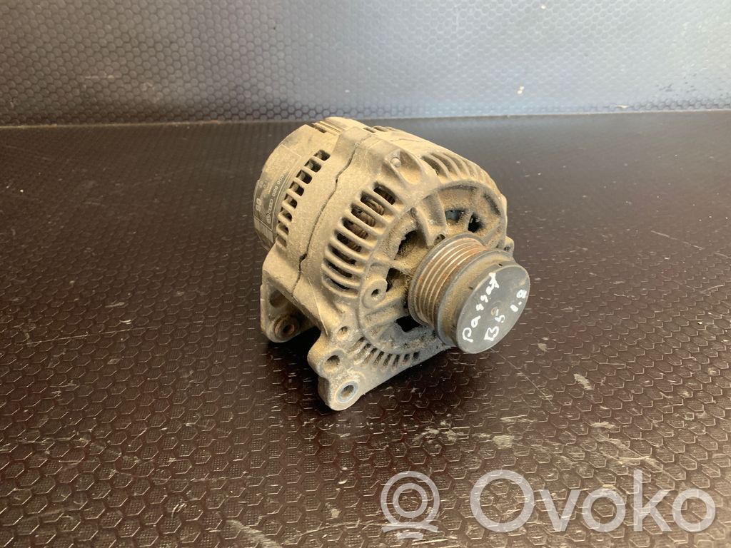 Volkswagen PASSAT B5 Alternator 