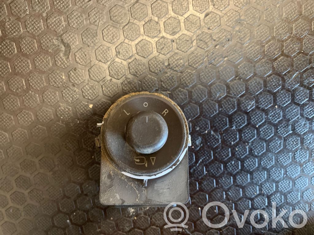 Opel Insignia A Interruptor del espejo lateral 