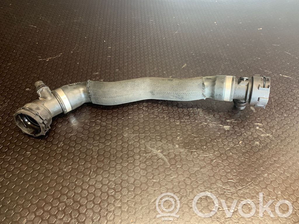 BMW 5 F10 F11 Manguera/tubo del líquido refrigerante 