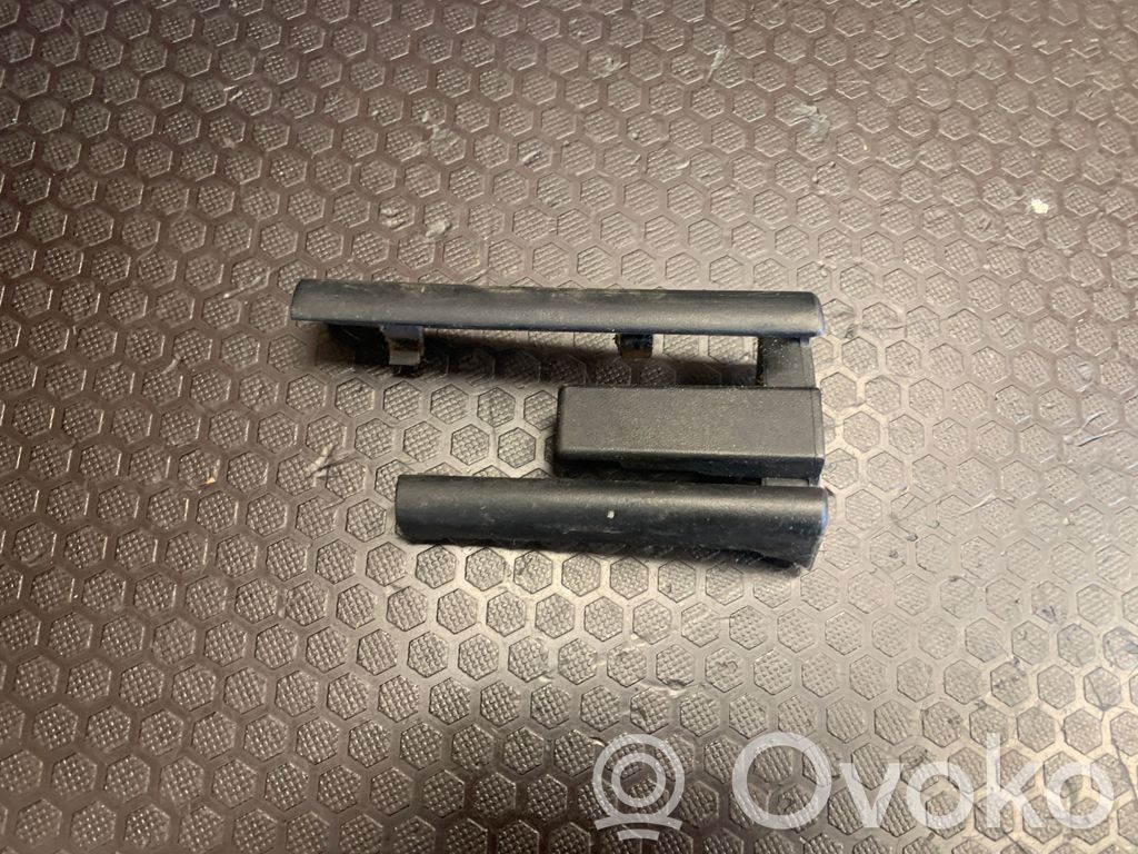 BMW 7 F01 F02 F03 F04 Osłona szyn przedniego fotela pasażera 