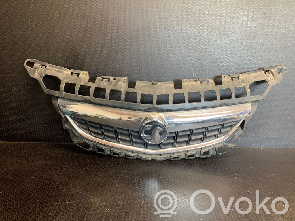 Opel Astra J Rejilla superior del radiador del parachoques delantero 