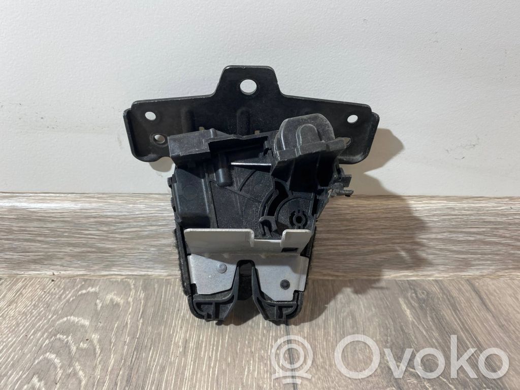 Volvo XC40 Spyna galinio dangčio 