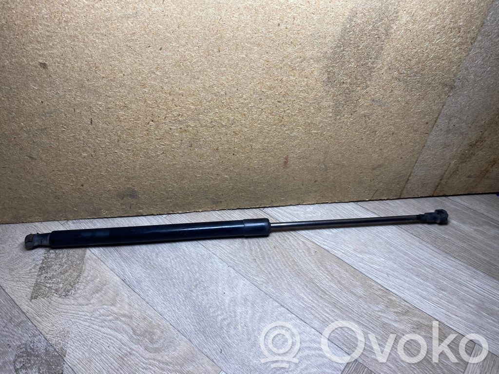 Audi A4 S4 B6 8E 8H Amortyzator klapy tylnej bagażnika 