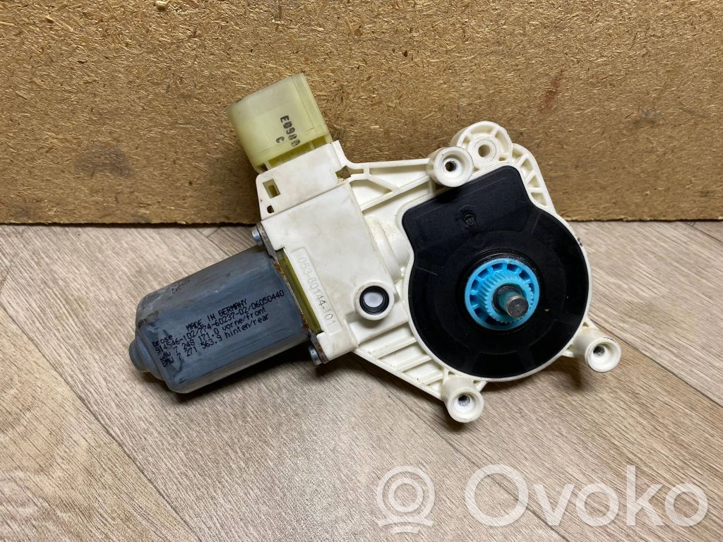 BMW 5 F10 F11 Silnik regulatora szyby drzwi przednich 