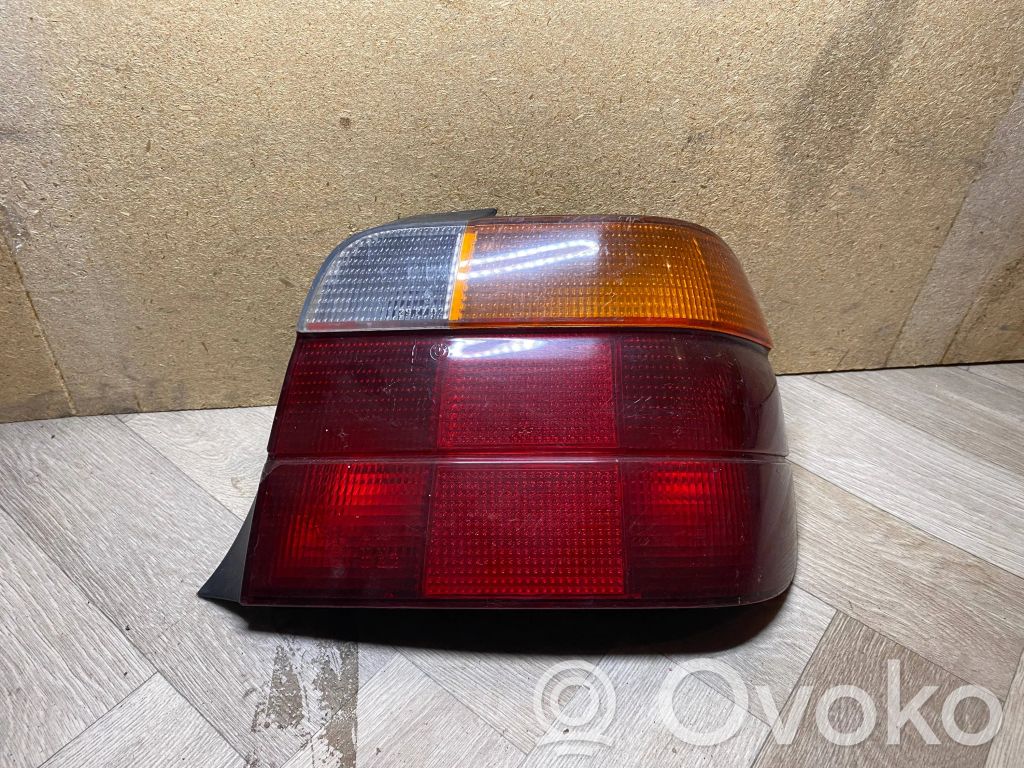 BMW 3 E36 Rückleuchte Heckleuchte 