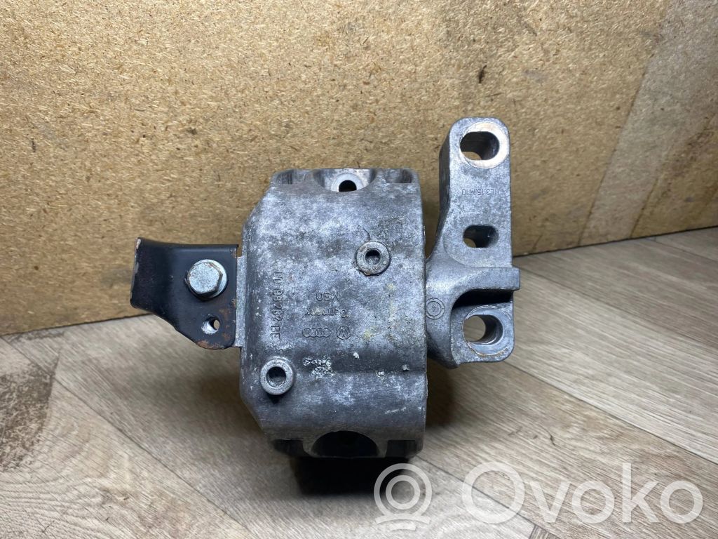 Skoda Octavia Mk1 (1U) Engine mount bracket 