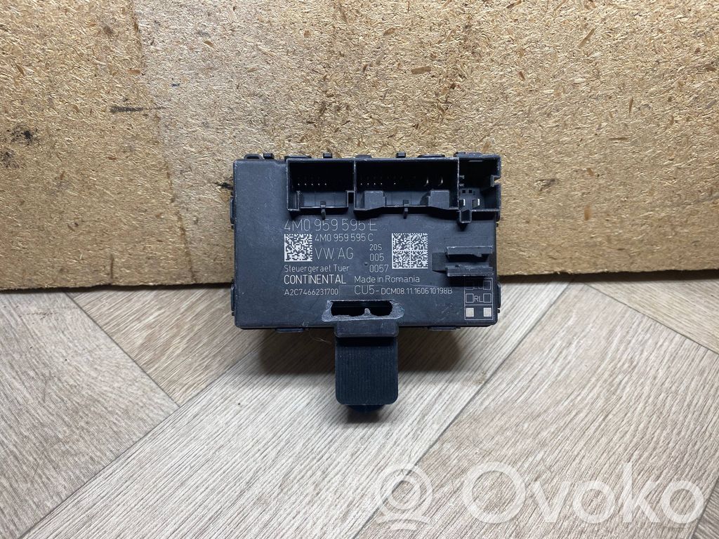 Audi Q7 4M Door control unit/module 