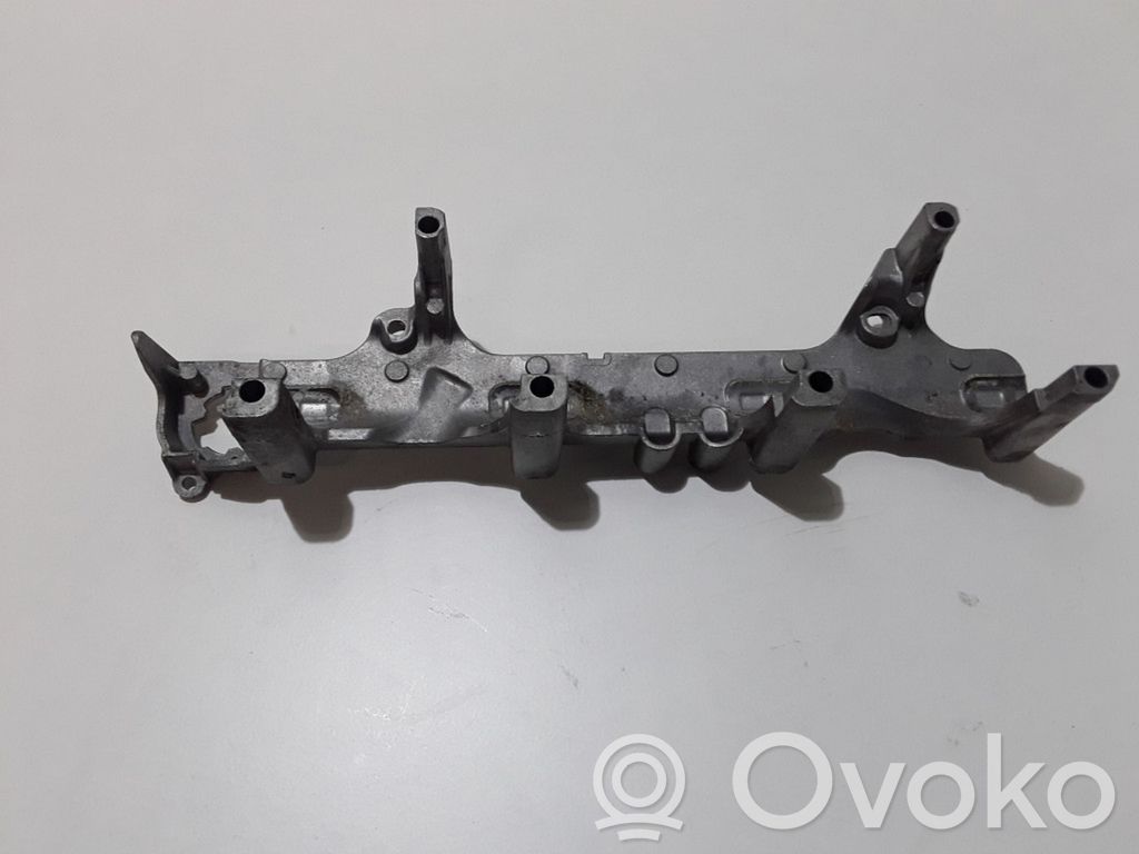 Audi A8 S8 D4 4H Abrazadera del inyector de combustible 