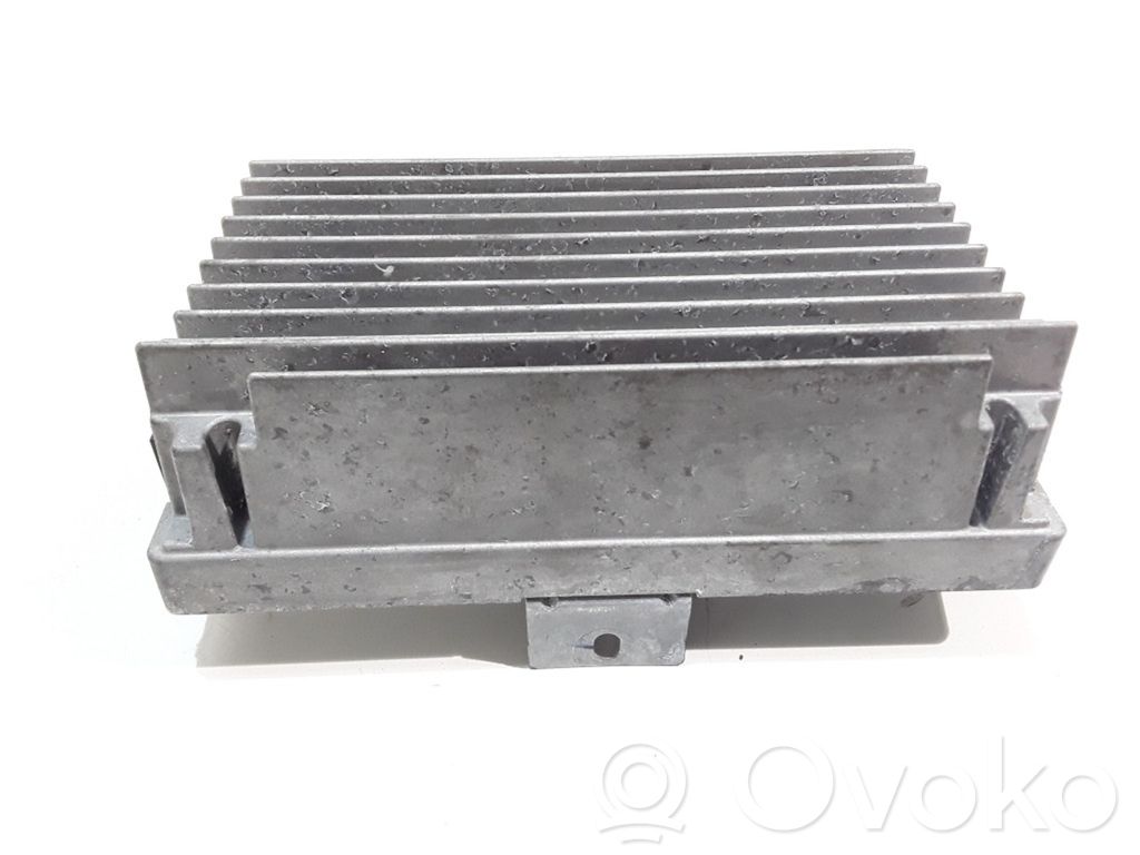 BMW X5 E70 Sound amplifier 