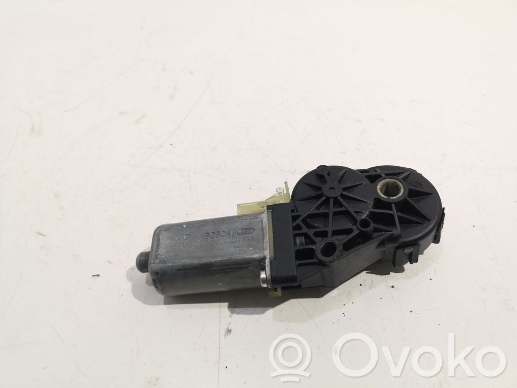 Audi A8 S8 D2 4D Istuimen säätömoottori 