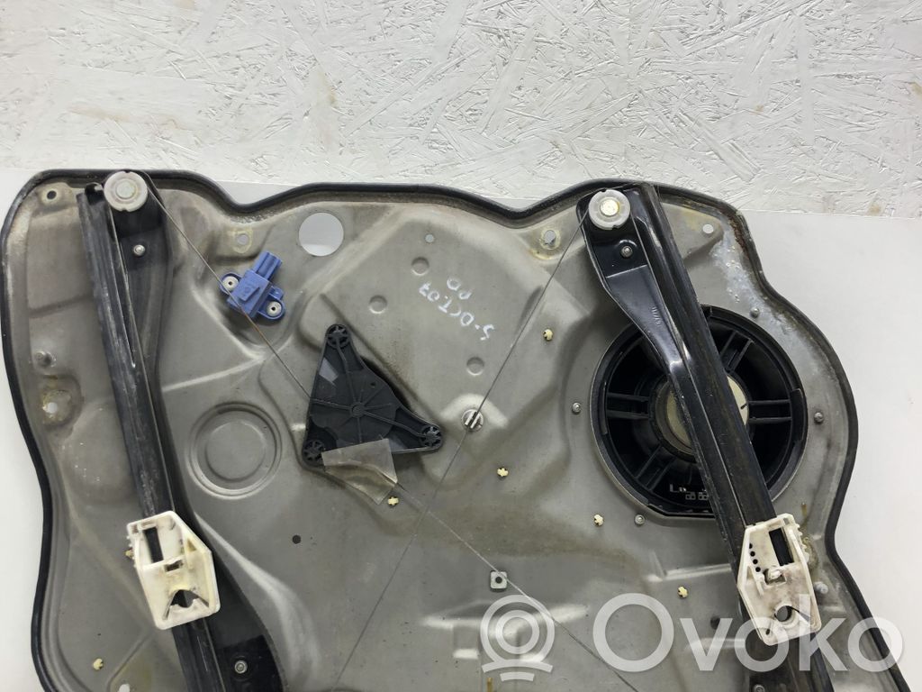 Skoda Octavia Mk2 (1Z) Mechanizm podnoszenia szyby przedniej bez silnika 