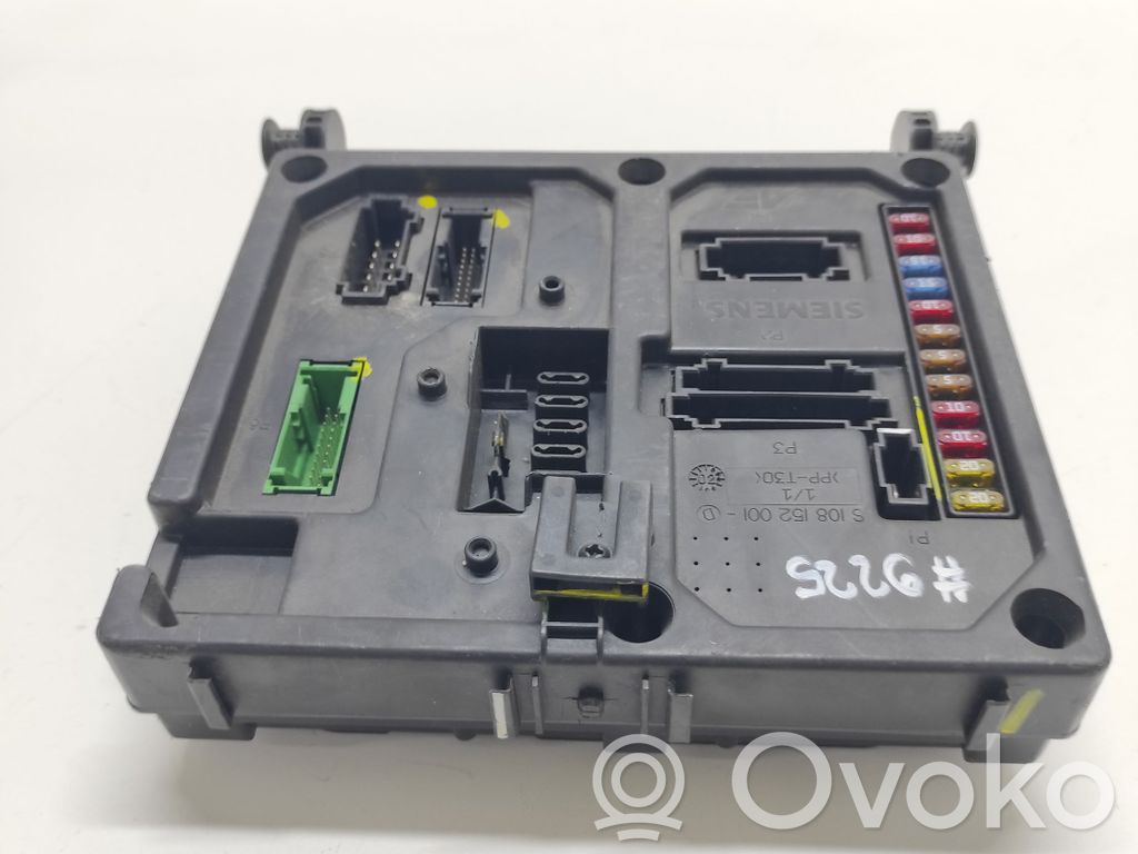 Ford Galaxy Fuse module 