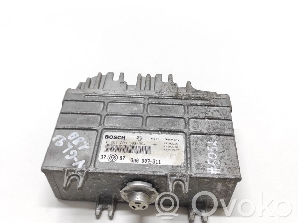 Volkswagen Golf III Engine control unit/module 