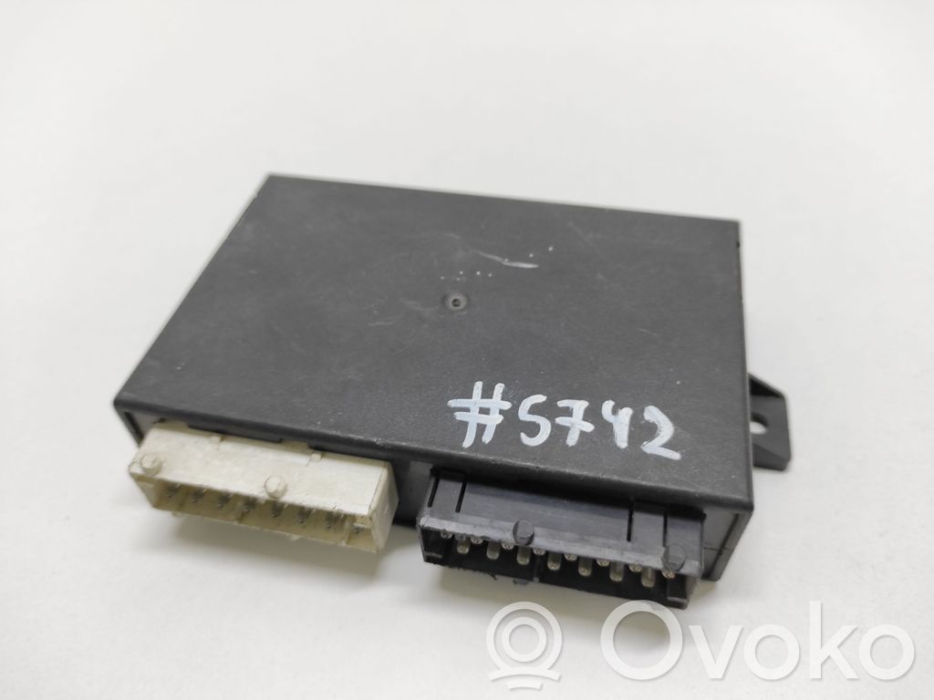 Sonstige Steuergeräte / Module   61351387620,5KG00636700
