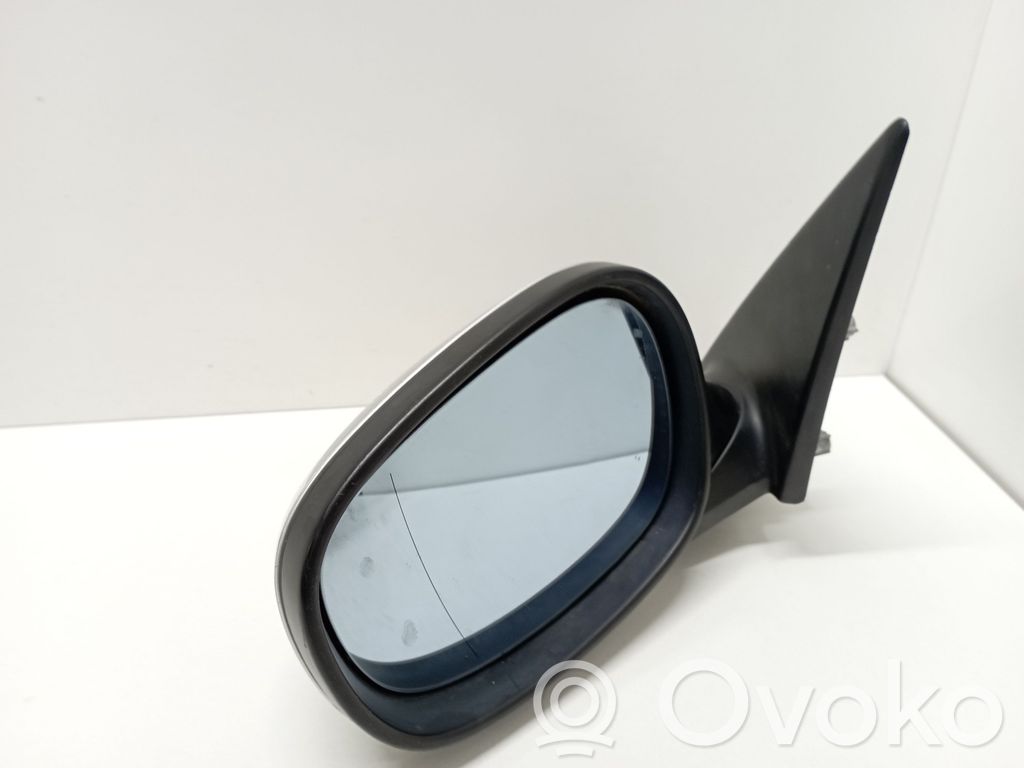 Front door electric wing mirror   021017