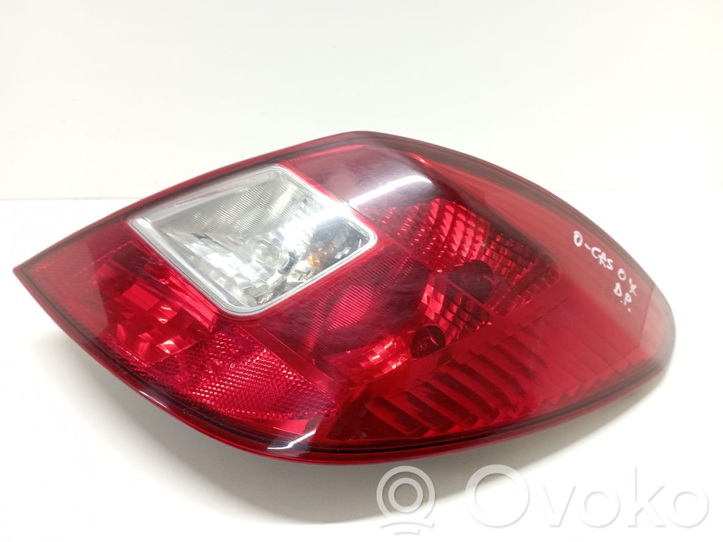 Opel Corsa D Aizmugurējais lukturis virsbūvē 