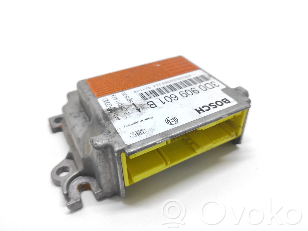 Volkswagen Touareg I Airbag control unit/module 