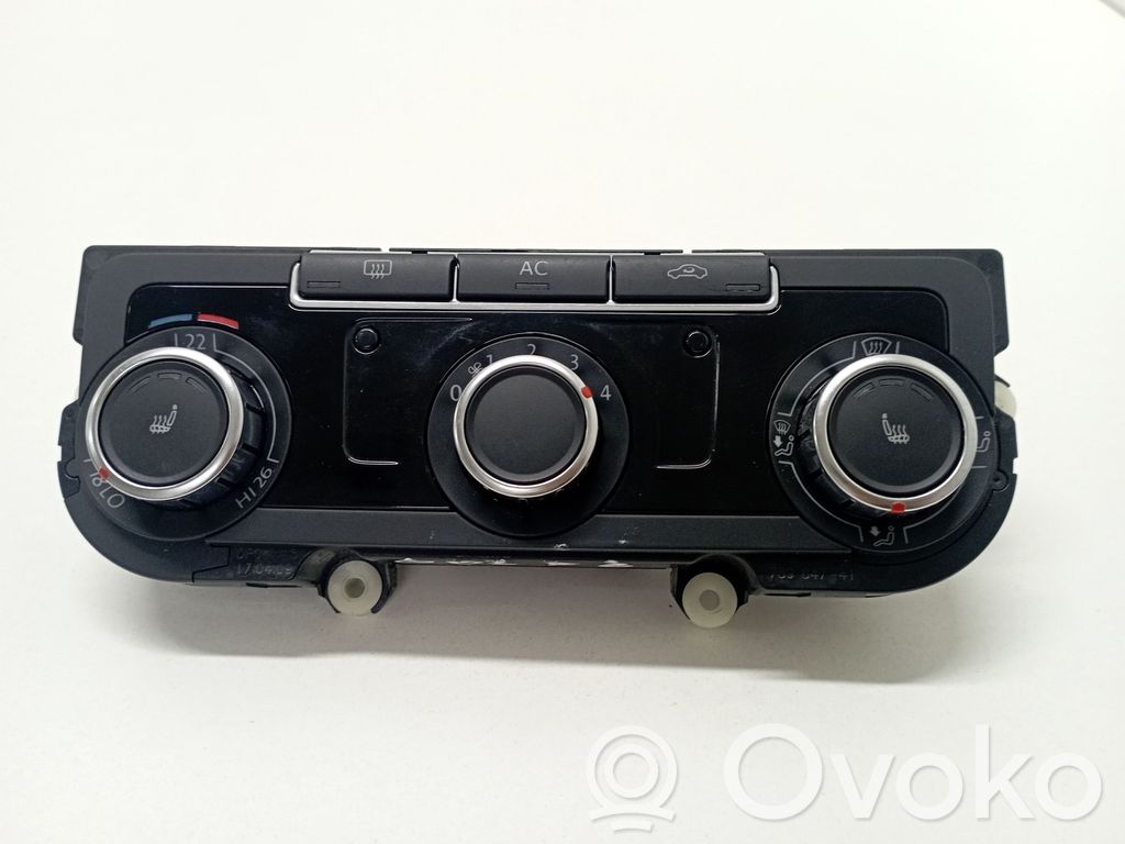 Volkswagen Golf VI Climate control unit 