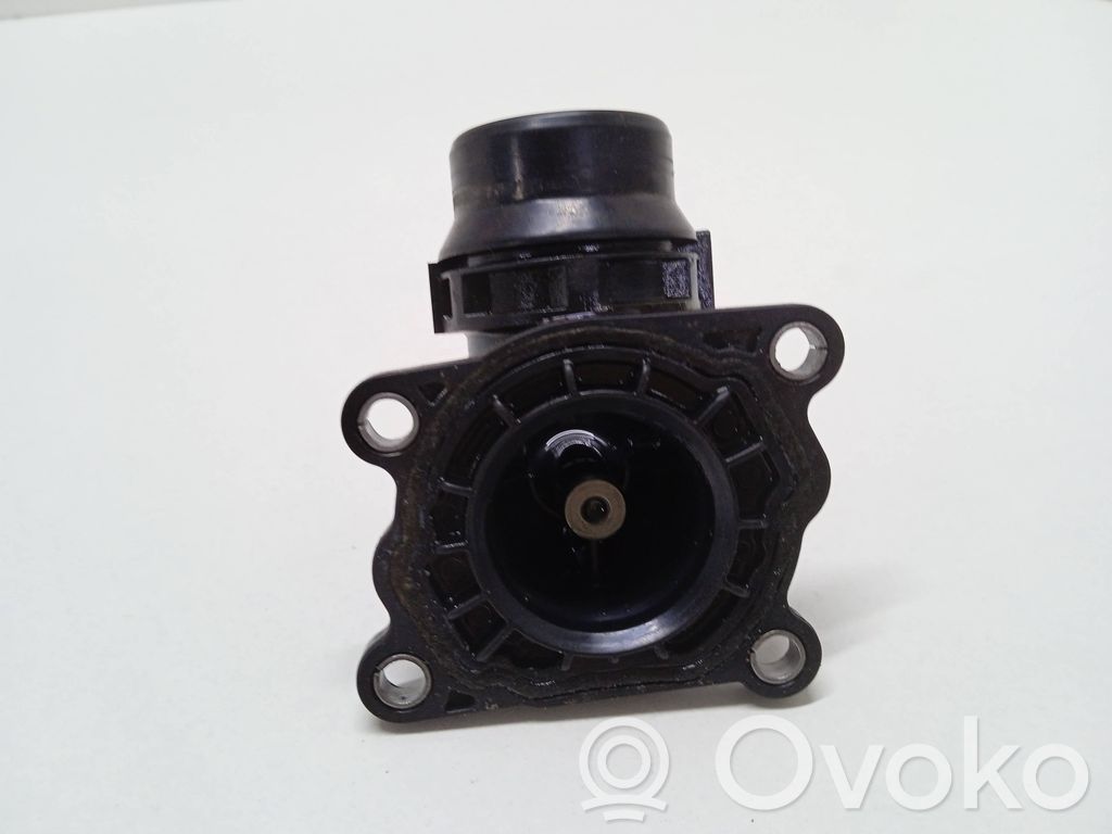 BMW 7 F01 F02 F03 F04 Obudowa termostatu 